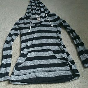 Junior's Light Sweater Top